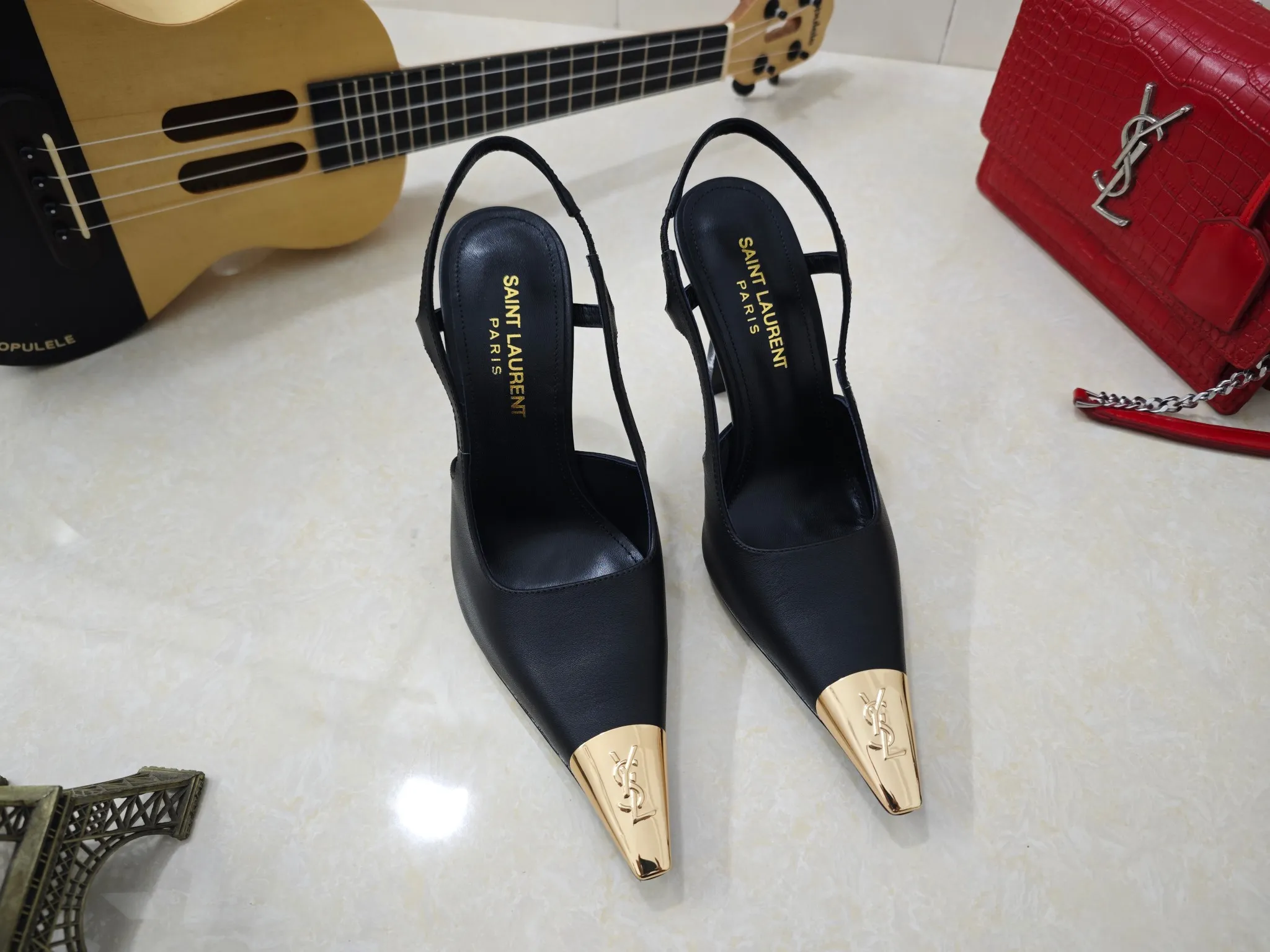 👟👟Ex-factory price 560👟👟【Saint Laurent】Yves Saint Laurent, high-heeled YSL sandals💃2024 early autumn counters are synchronized with the latest styles, YSL, and decorations👠 Classic and high-quality glamorous masterpieces, the hottest spring and summer series in the counter, with temperament, fashion, classic and attractive design style 😌The effect on the feet is particularly beautiful〰️, the material is imported from Italy, small black cow, imported black patent leather, lining, and foot pads; sheepskin, stiletto sandals, size 35-41 (34.41.42 must be customized, non-refundable) outsole; imported genuine leather outsole, complete with counter packaging